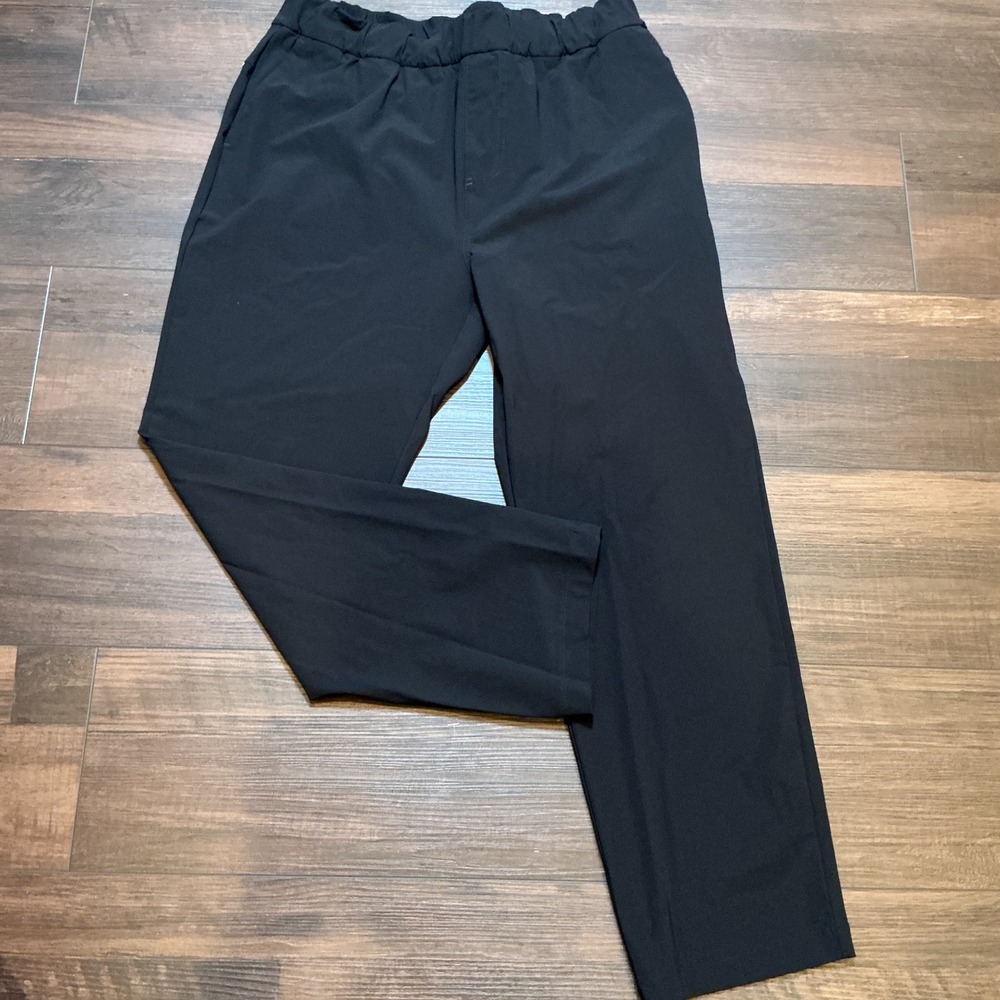 Vuori Meta Pant Black Elastic Waist Technical Straight Leg XL VW404 Athleisure